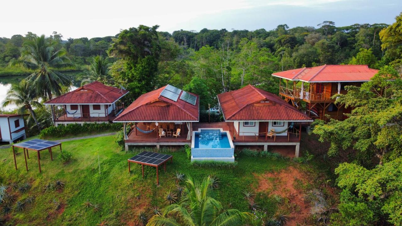 Casa Marlin Panzió Bocas Town Kültér fotó