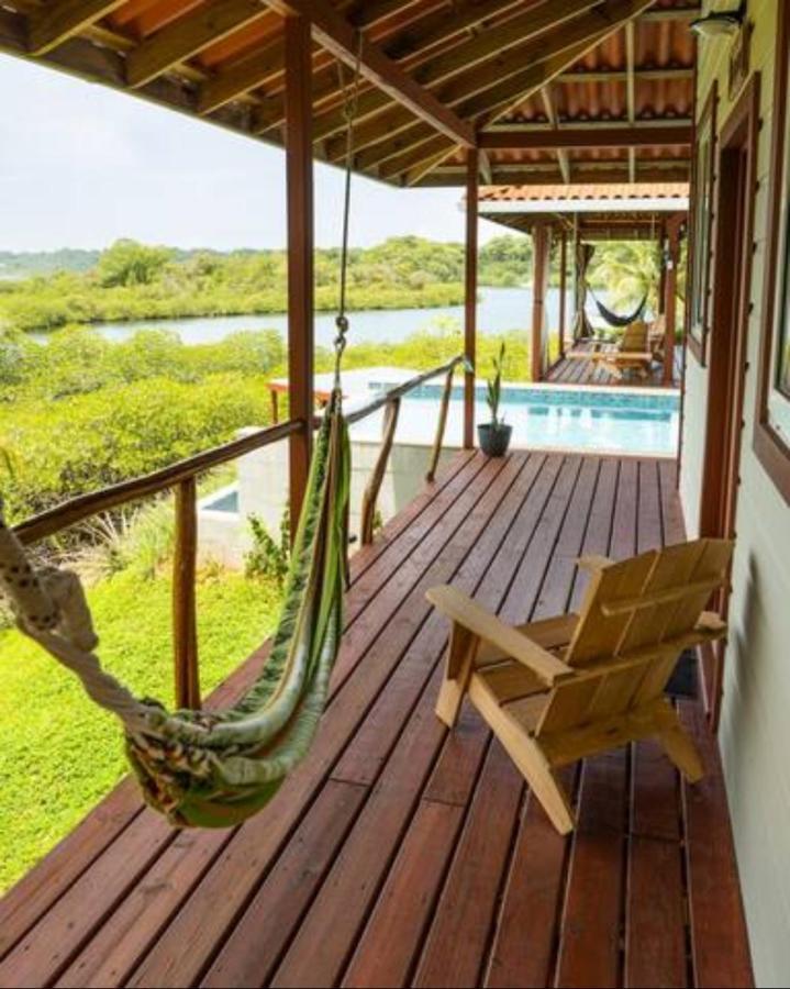 Casa Marlin Panzió Bocas Town Kültér fotó