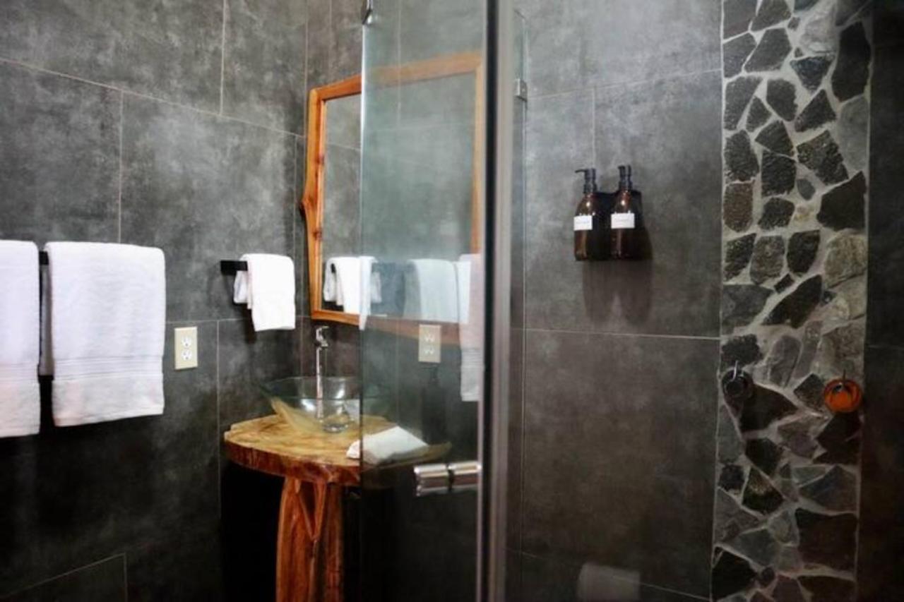Casa Marlin Panzió Bocas Town Kültér fotó